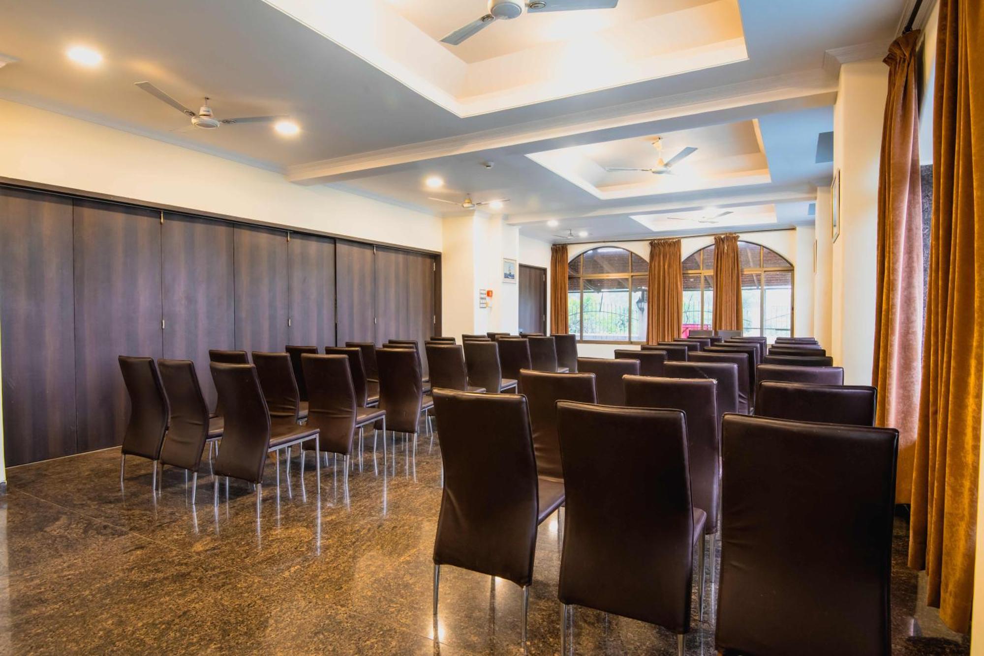 Treebo Reveniir Resort Lonavala Luaran gambar