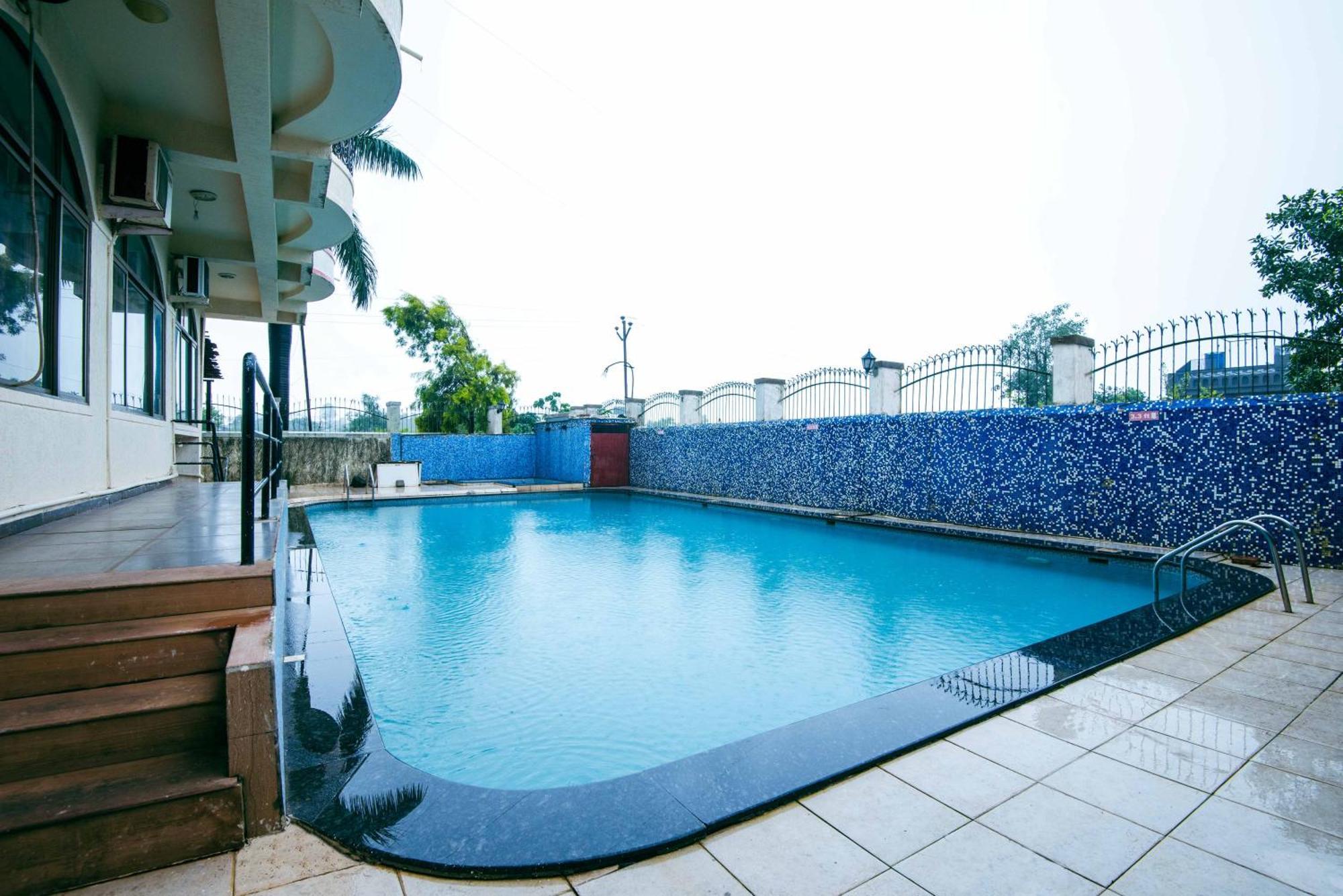 Treebo Reveniir Resort Lonavala Luaran gambar